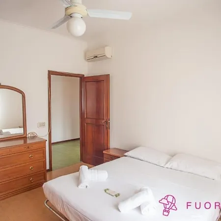 Fuoriporta Affitti Brevi - Giovenale Grande 帕爾馬