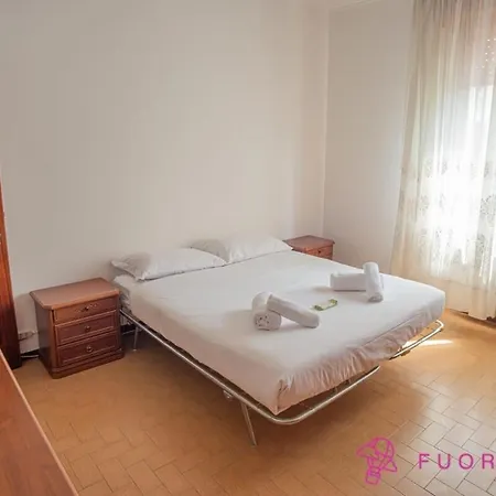 Fuoriporta Affitti Brevi - Giovenale Grande 帕爾馬