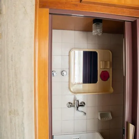 Fuoriporta Affitti Brevi - Giovenale Grande * Parma