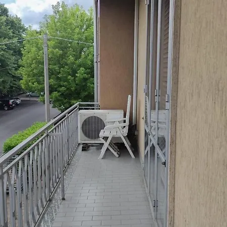 Fuoriporta Affitti Brevi - Giovenale Grande Apartamento Parma