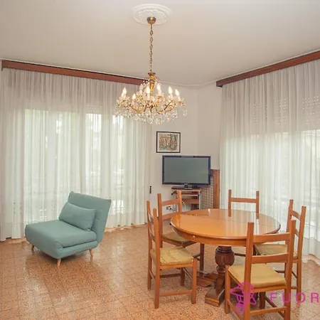 公寓 Fuoriporta Affitti Brevi - Giovenale Grande 帕爾馬