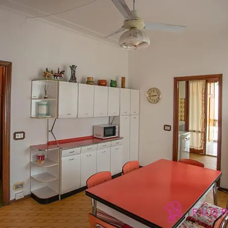 Fuoriporta Affitti Brevi - Giovenale Grande *