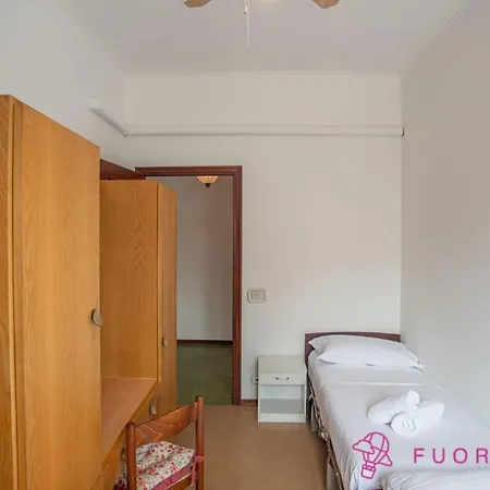 Fuoriporta Affitti Brevi - Giovenale Grande 帕爾馬