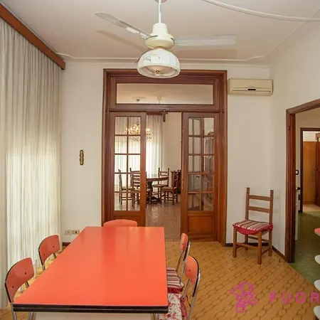 Fuoriporta Affitti Brevi - Giovenale Grande Parma