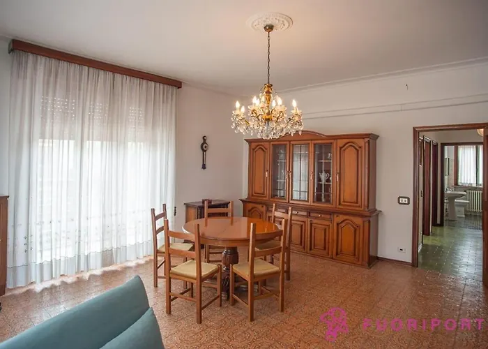 아파트 Fuoriporta Affitti Brevi - Giovenale Grande *