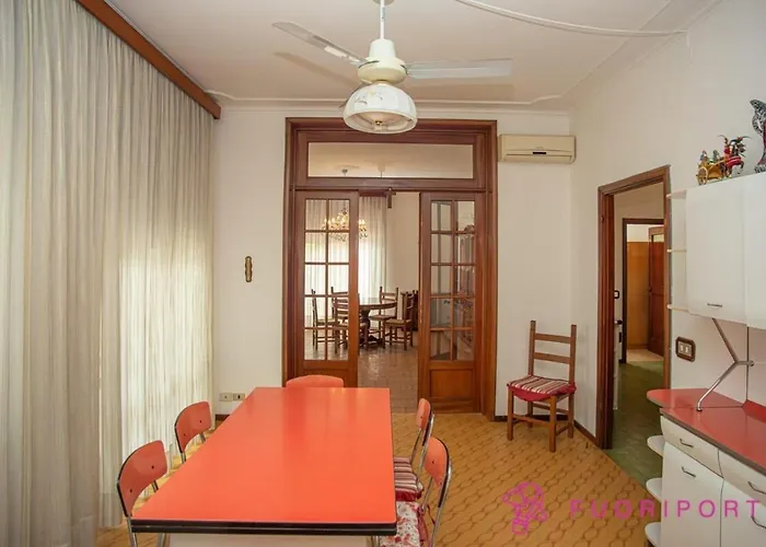 Fuoriporta Affitti Brevi - Giovenale Grande 파르마